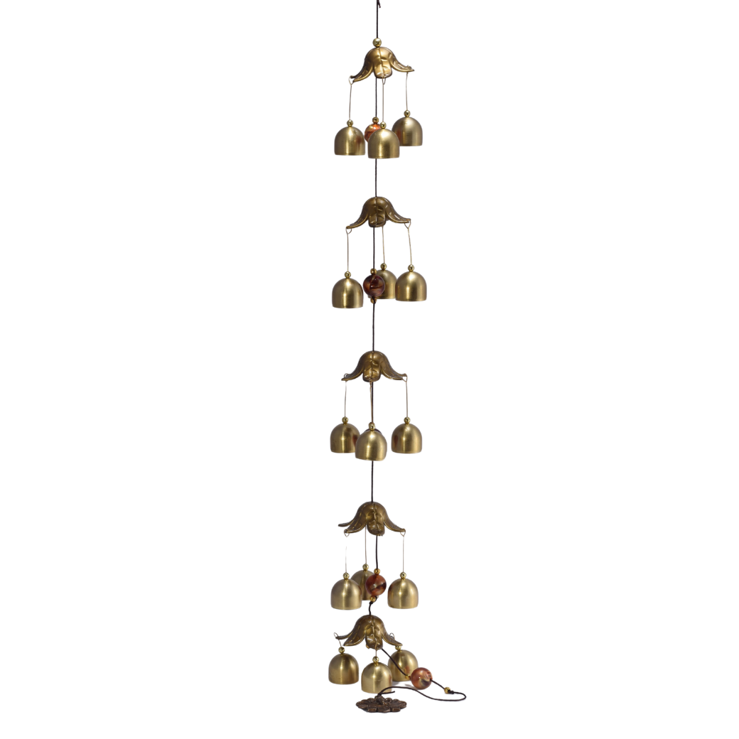 Campana de Viento de Latón con Diseño Tradicional