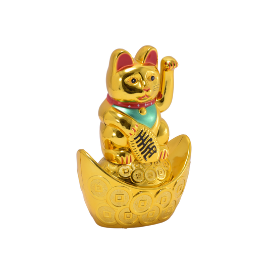Gato de la Suerte Dorado sobre Lingote