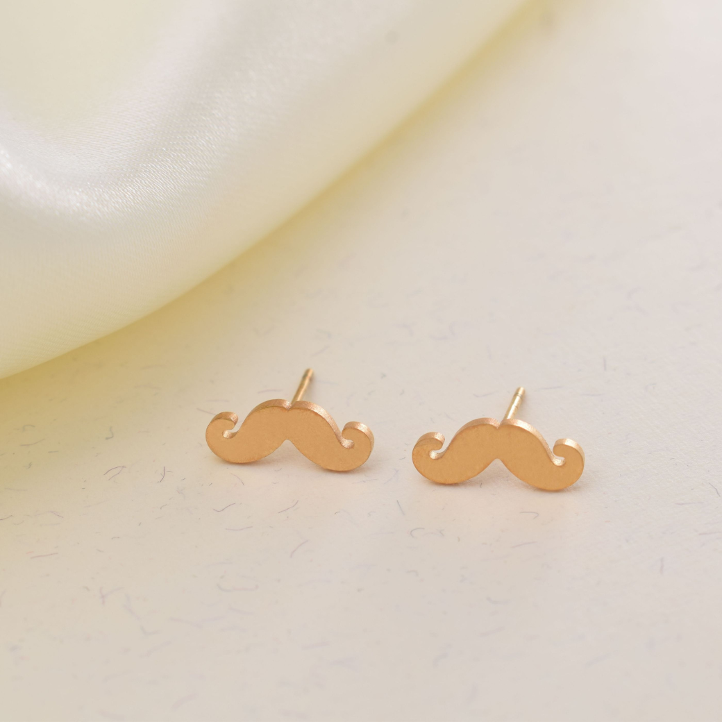 Arete mini - mostachos